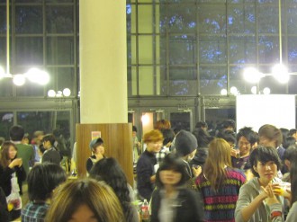 プラザ01 満員の会場