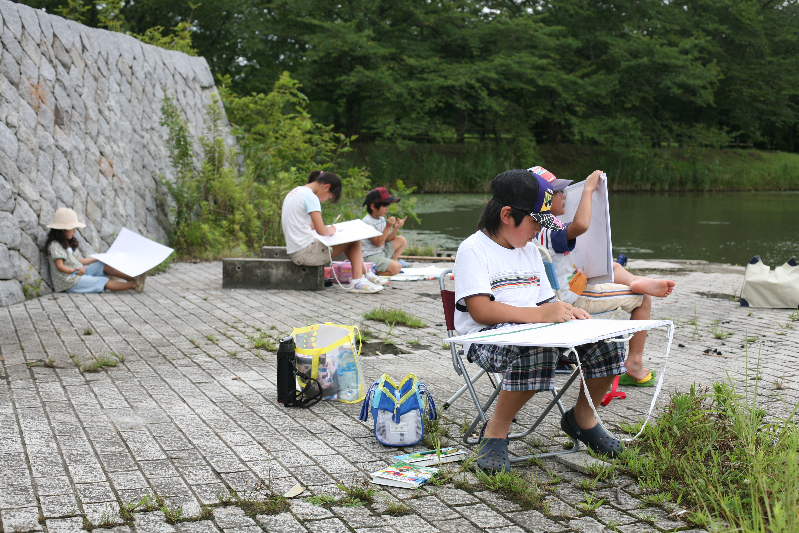 夏休み子どもアート・デイキャンプ初日の様子2