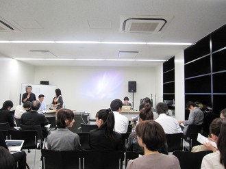 卒論発表・審査会01 卒論発表・審査会が始まりました。