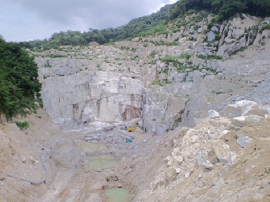 20100619-石切場.JPG 20100619-石切場.JPG