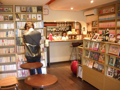 20100903-ブックカフェ_本棚.jpg 20100903-ブックカフェ_本棚.jpg