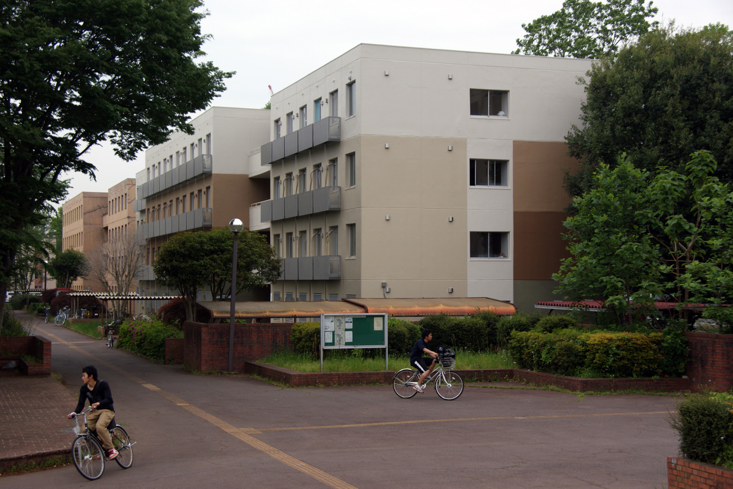筑波大学 学生宿舎 外壁色彩計画